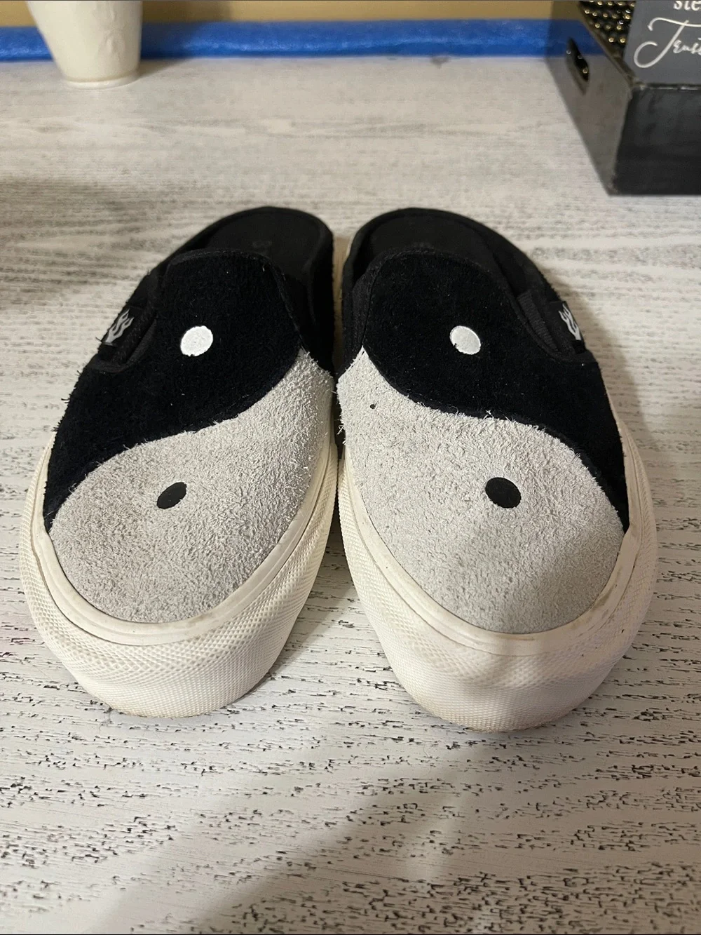 Men’s Black and White Slip-On Mule Sneakers
